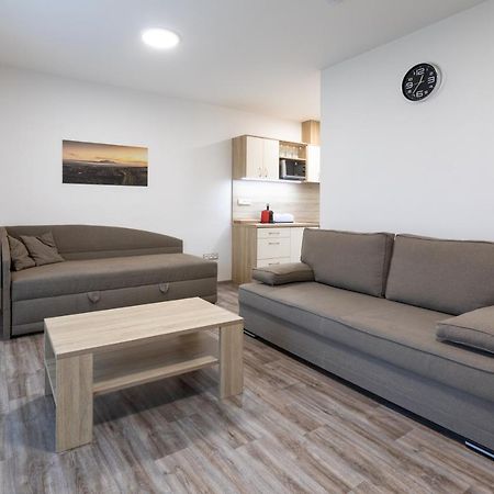 Apartmany Za Dvorem Velke Pavlovice Luaran gambar