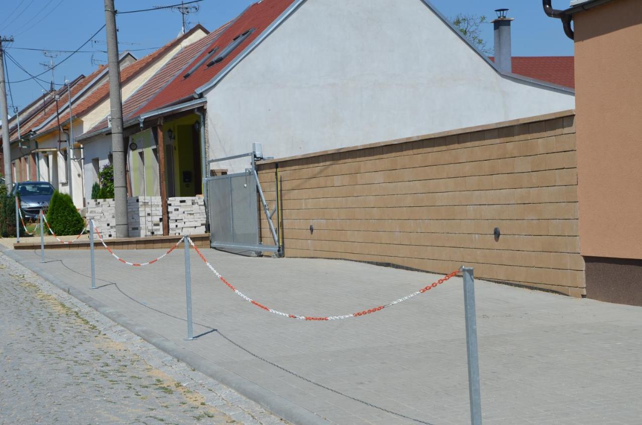 Apartmany Za Dvorem Velke Pavlovice Luaran gambar